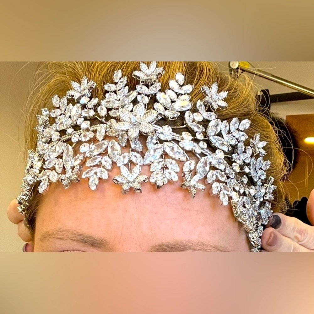 Dazzling Silver Leaf Tiara